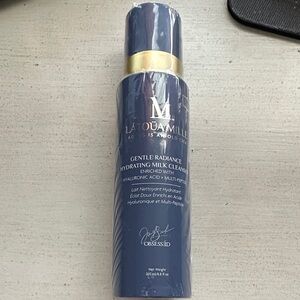 Gentle Radiance Hydrating Milk Cleanser – New Sealed